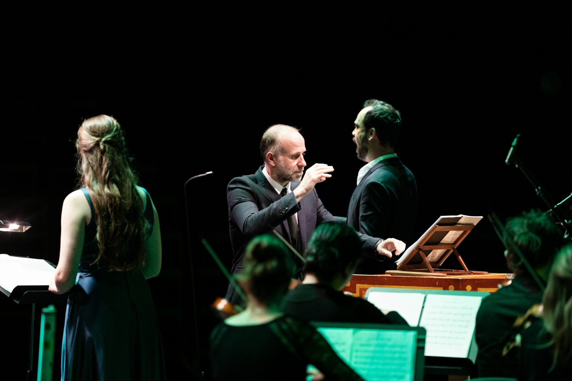Franck-Emmanuel Comte dirige l'orchestre pour Il Paradiso perduto